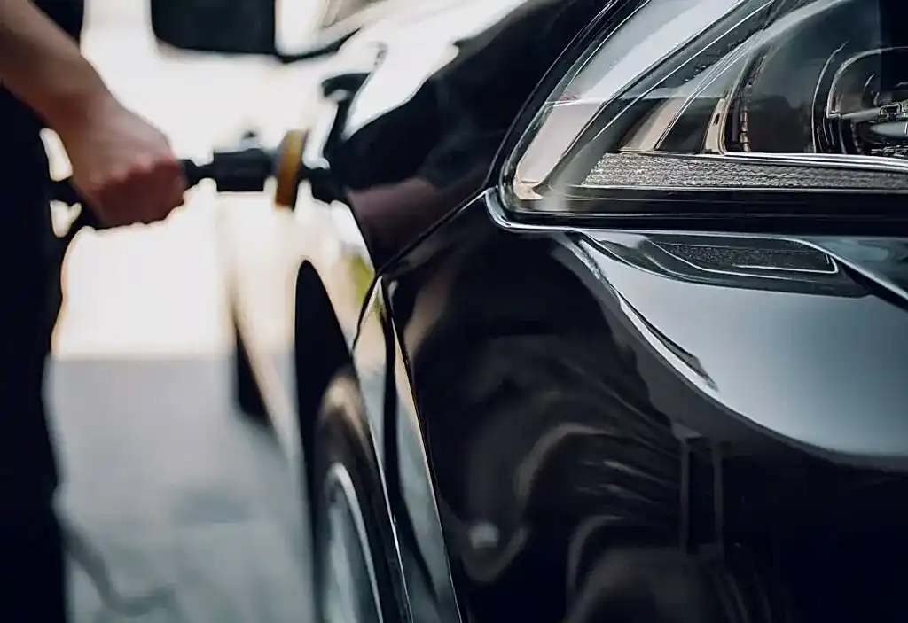 Your car, spotless <br />
– without leaving home.